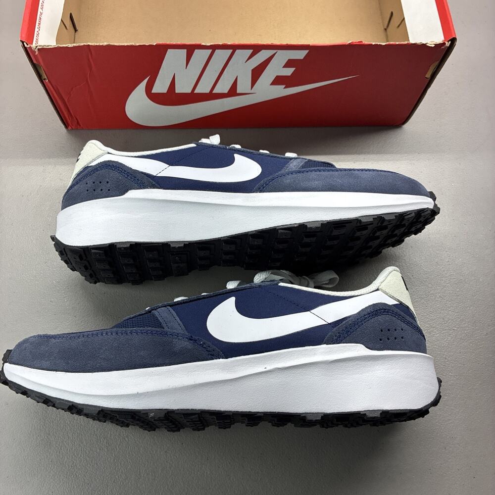 NEW Nike Waffle Navy Midnight Navy Running Sneakers FJ4195-400 Mens M 10 W 11.5